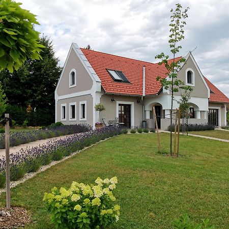 Villa Tilia Vászoly Esterno foto